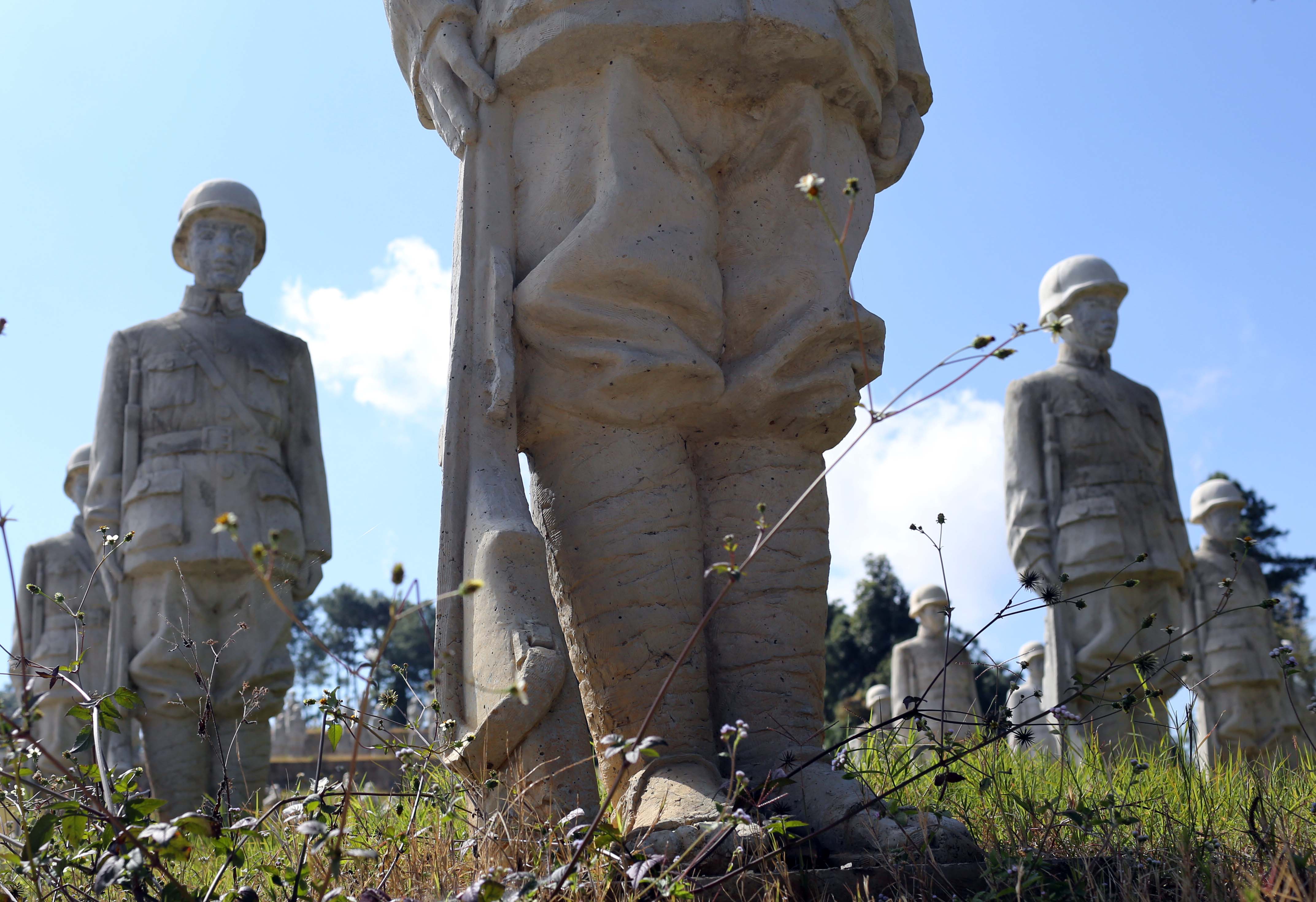 松山战役7000多娃娃兵，全师平均年龄15岁，小的9岁……